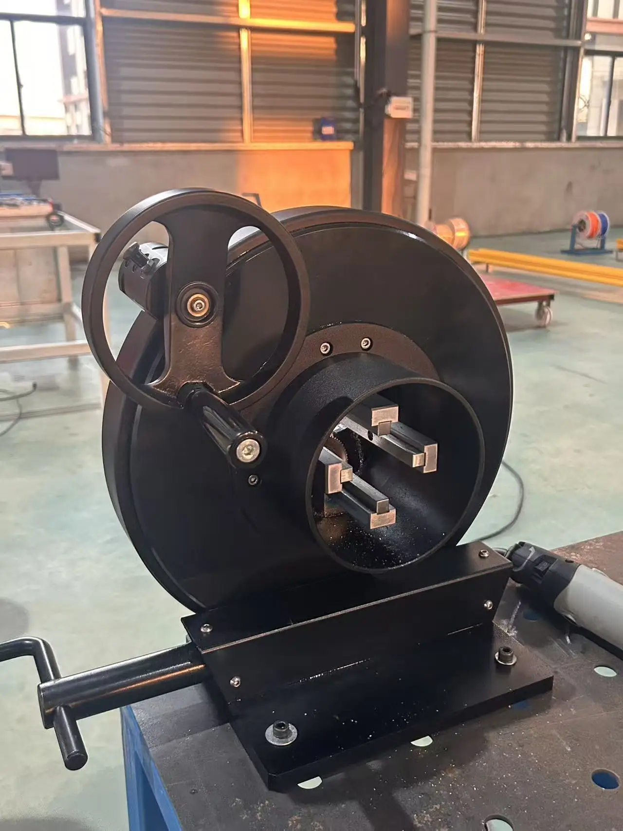 Efficient Semi-Automatic Stainless Steel & Aluminum Alloy Pipe Welding Machine with Engine Seam Welder and Cutting Function