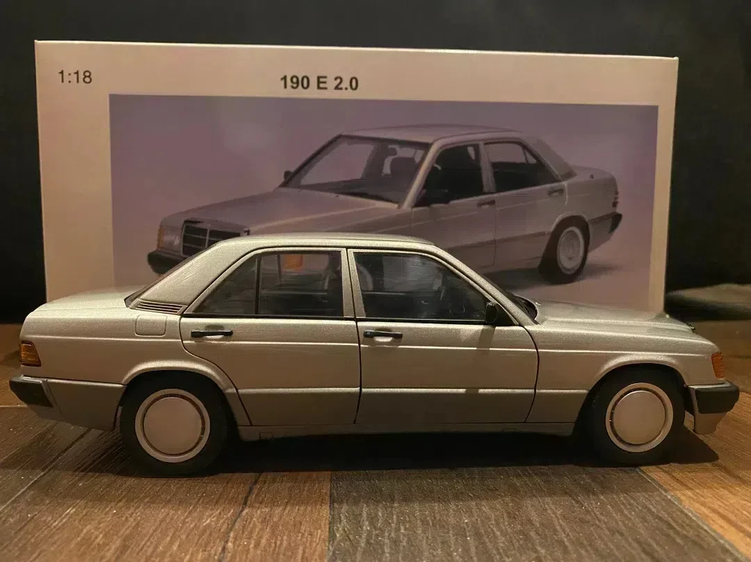 Autoart 1:18 190E 2.0 Simulation Limited Edition All Open Alloy Metal Static Car Model Toy Gift