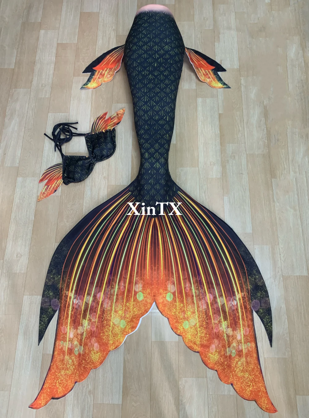 大人用マーメイドテール水着、お揃いのブラ付き水泳衣装、水槽で - Aquarium & Marine Museum のレビューと価格