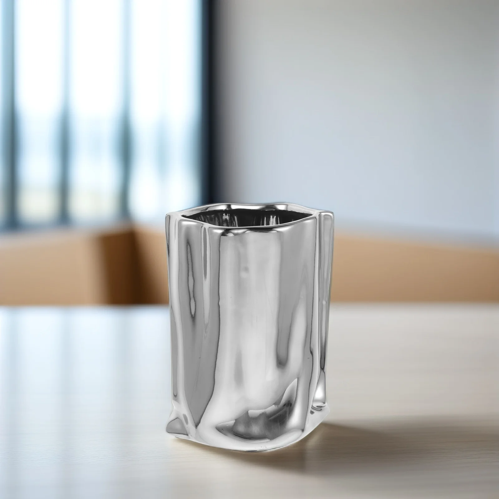 

Ceramic Flower Holder Stylish Folded Pattern Vase for Fresh Or Dried Flowers Indoor Decorative Arrangement Pot