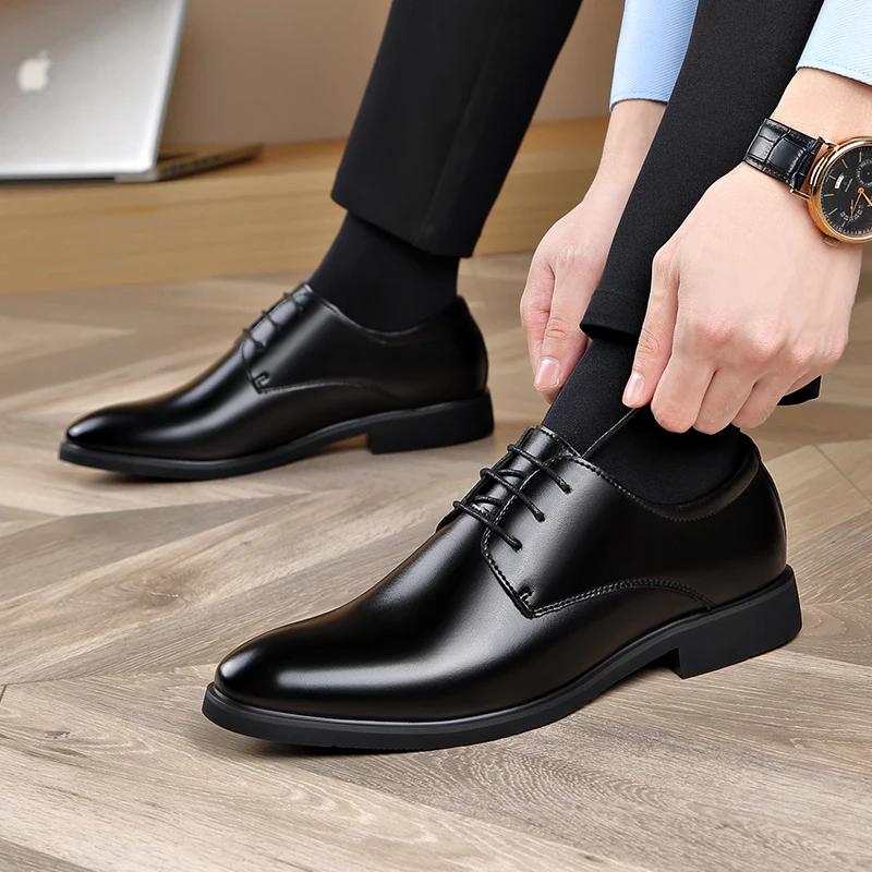 

Business Oxfords Leather Shoes Men lace up Breathable Patent Leather Formal Shoes Man Office Wedding Flats Male Black footwear