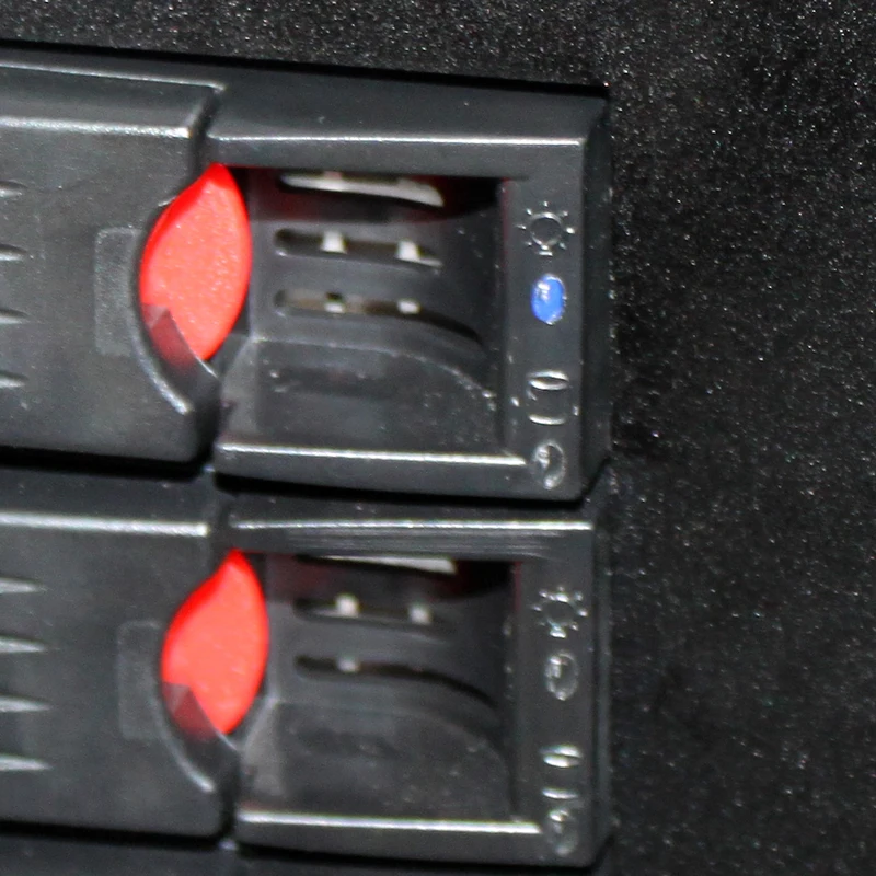 Wysokiej jakości NAS 6 bay obudowa serwera z RAM, SSD, CPU, płyta główna w magazynie