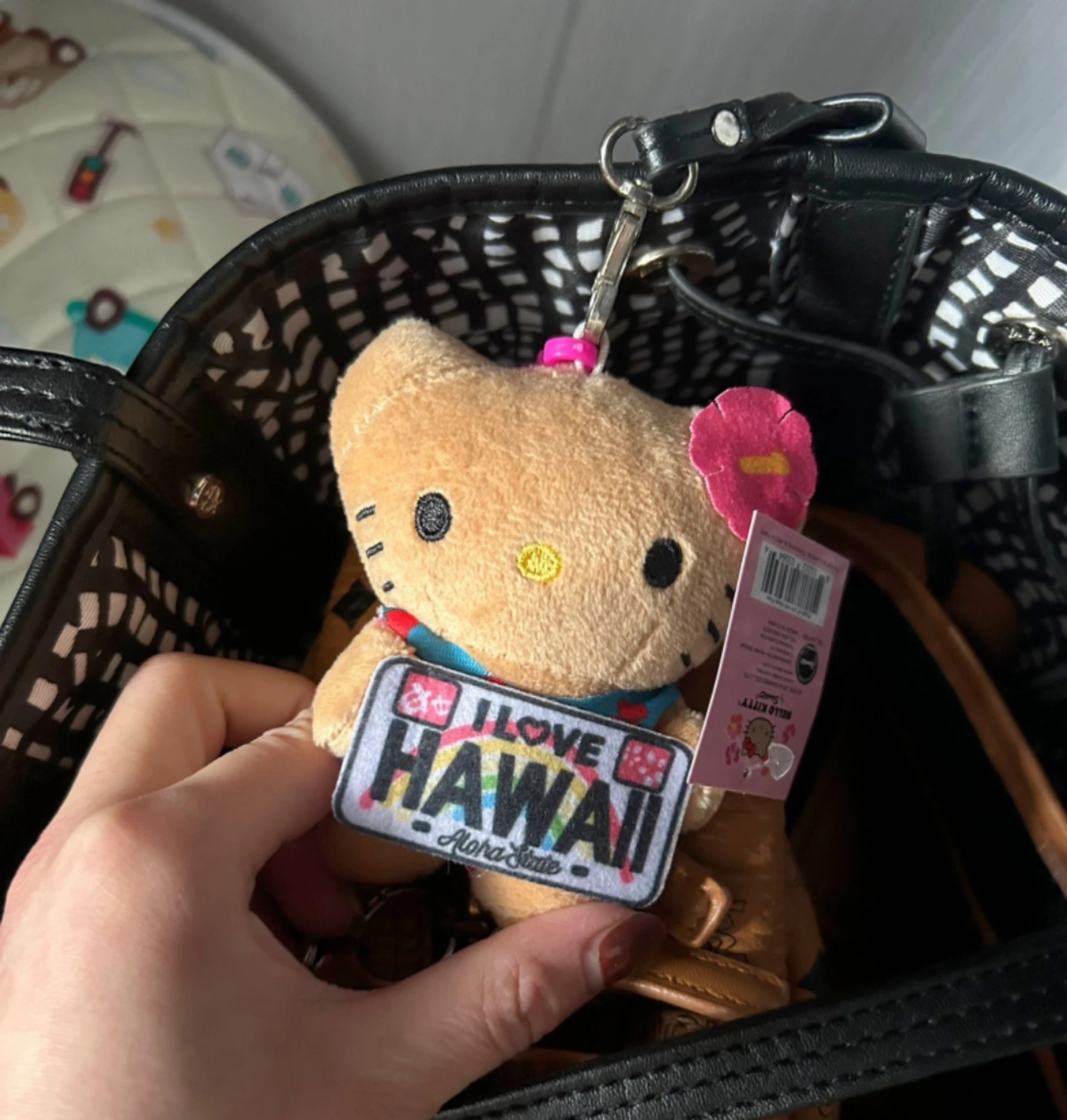 جديد مينيسو سانريو هاواي سلسلة مرحبا كيتي الجلد الداكن أفخم محشوة مفتاح سلسلة عروسة كارتون بيكيني الأناناس حقيبة قلادة لعبة لطيفة