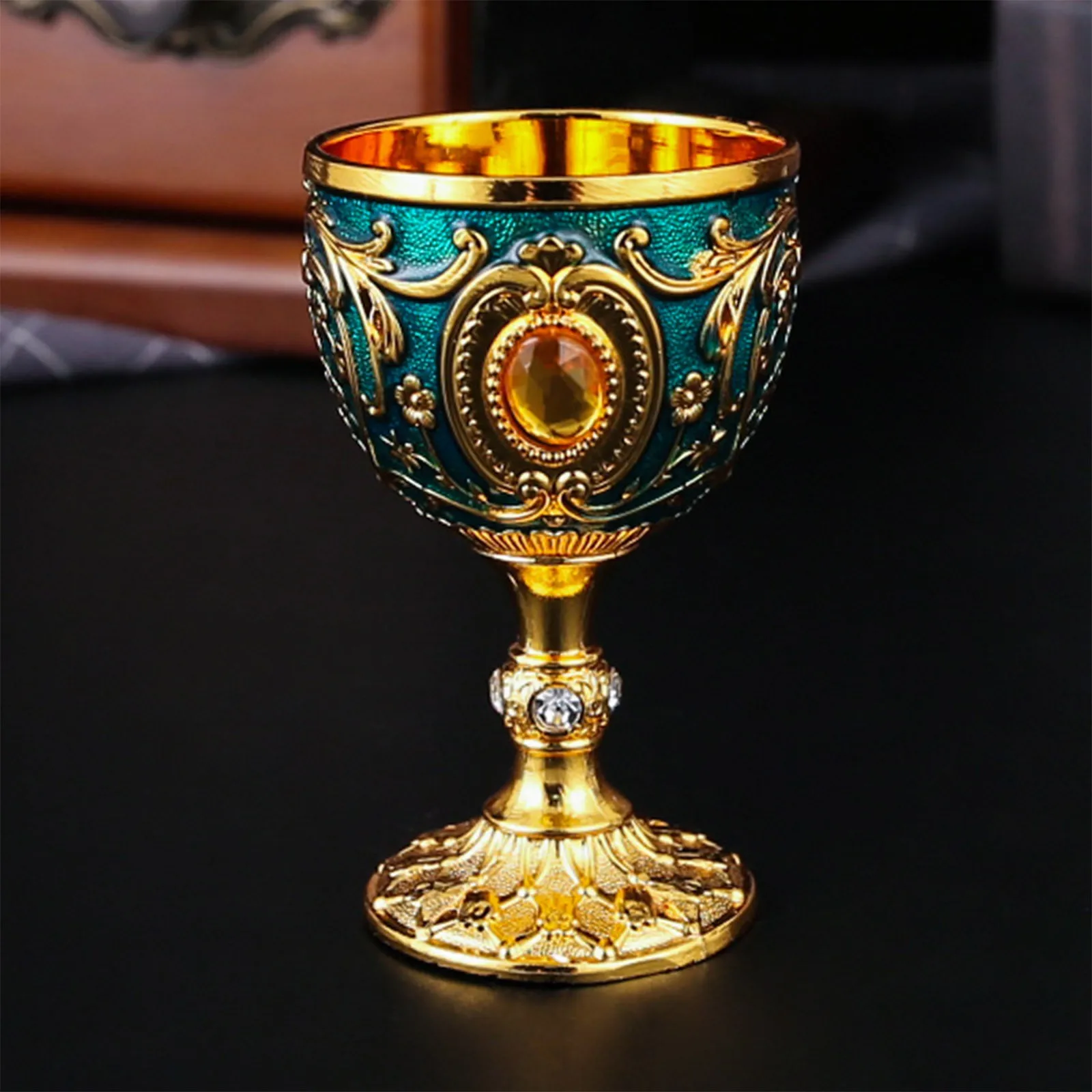 Calice di lusso leggero da 30 ml Tazza per bevande al vino in rilievo Retro Vino bianco Calice Comunione Festa Bar Tazza da pranzo per la casa Regali