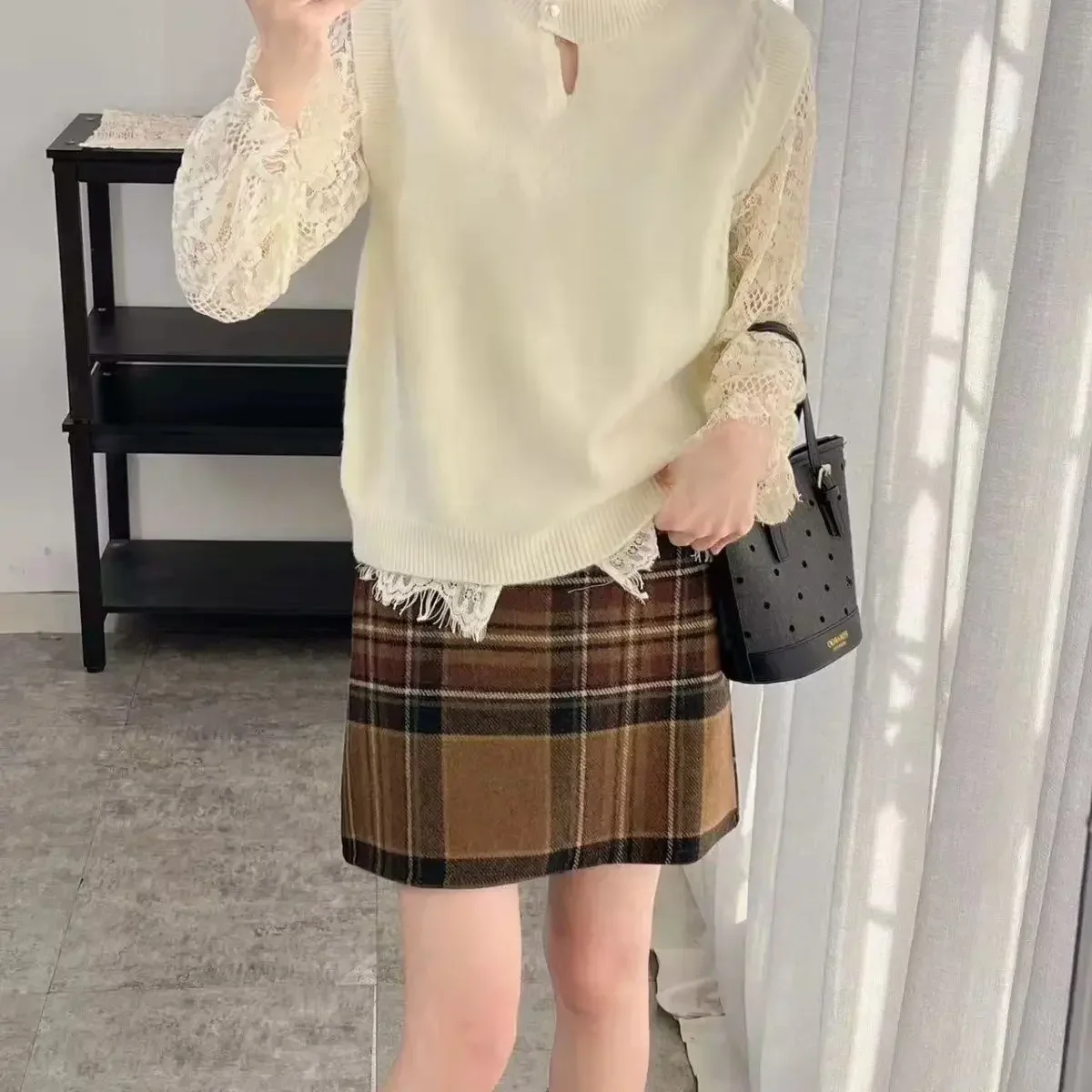 

Autumn and Winter Suit Combination New Korean Style College Striped Shirt Top Sweater Knitted Vest