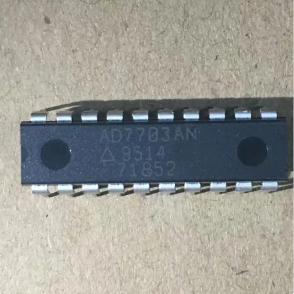 AD7703AN    AD7703ANZ    AD7703    DIP20   (Product quantity: 10 pieces)
