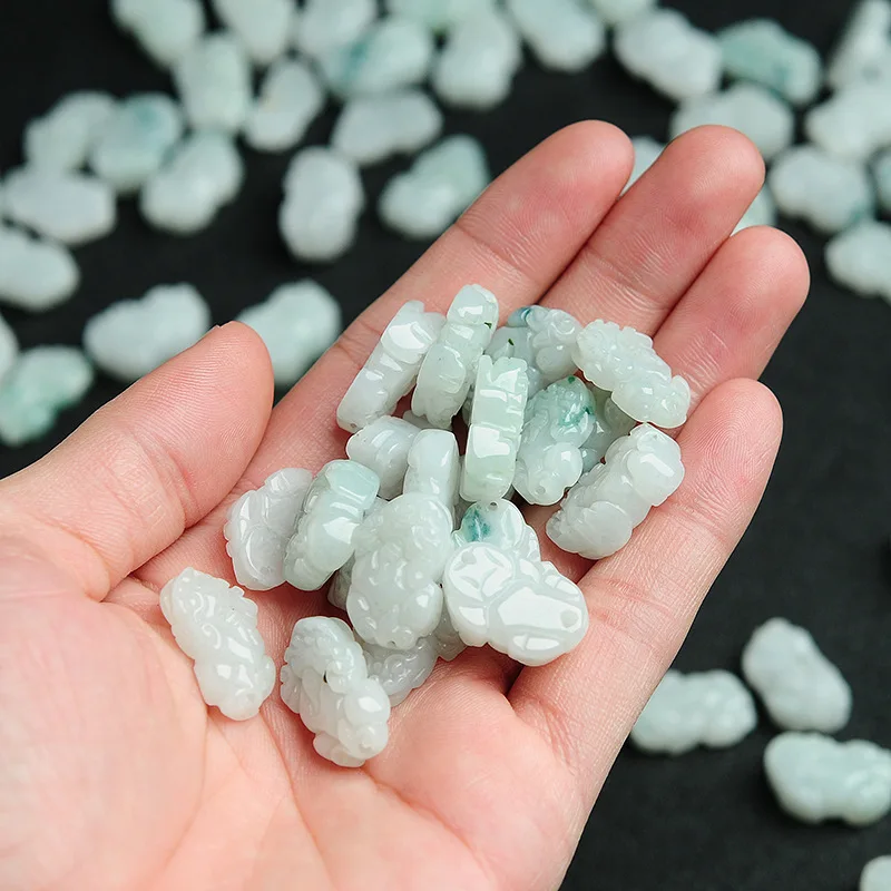 

Natural Myanmar, jade, jade, Pixiu jadeite accessories are fashionable and versatile.