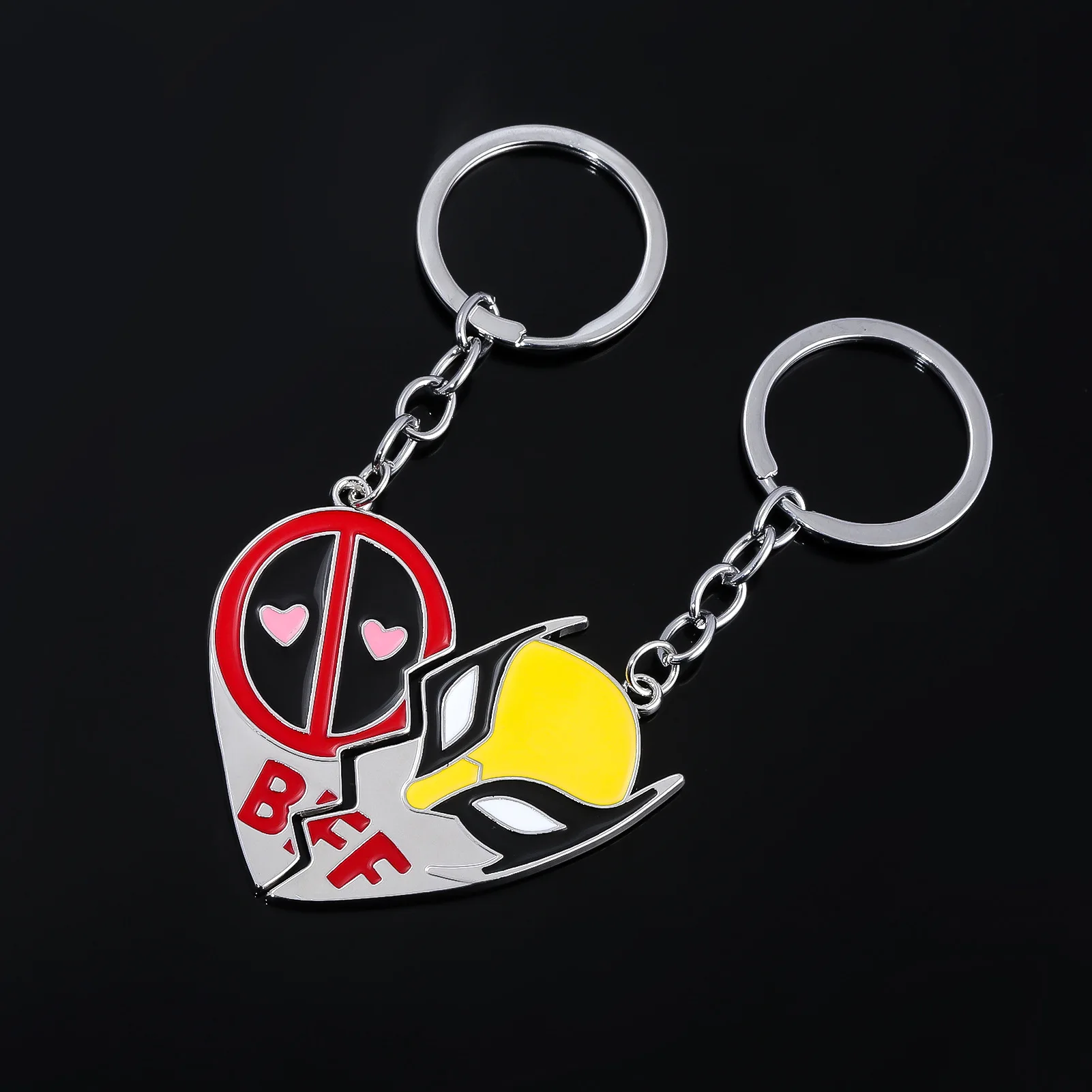 Ensemble de collier Deadpool et Wolverine Best Friends pour hommes et femmes, pendentif coeur fendu, collier porte-clés, bijoux Cosplay, Smile Hero