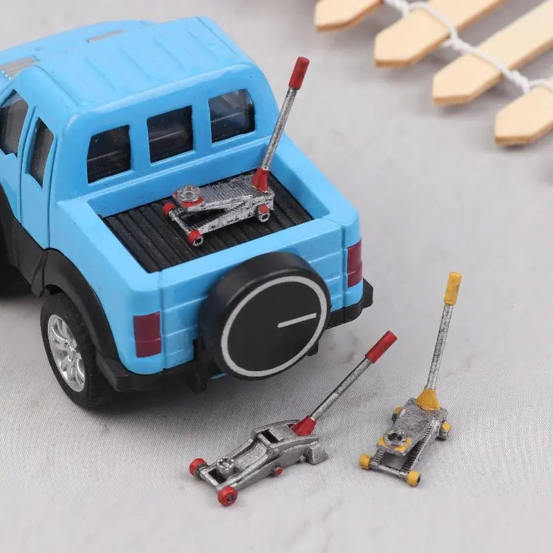 1/64 Schaal Auto Lifting Jack Model Modificatie Garage Reparatie Accessoires Scène Collocatie Miniatuur Sculptuur Display