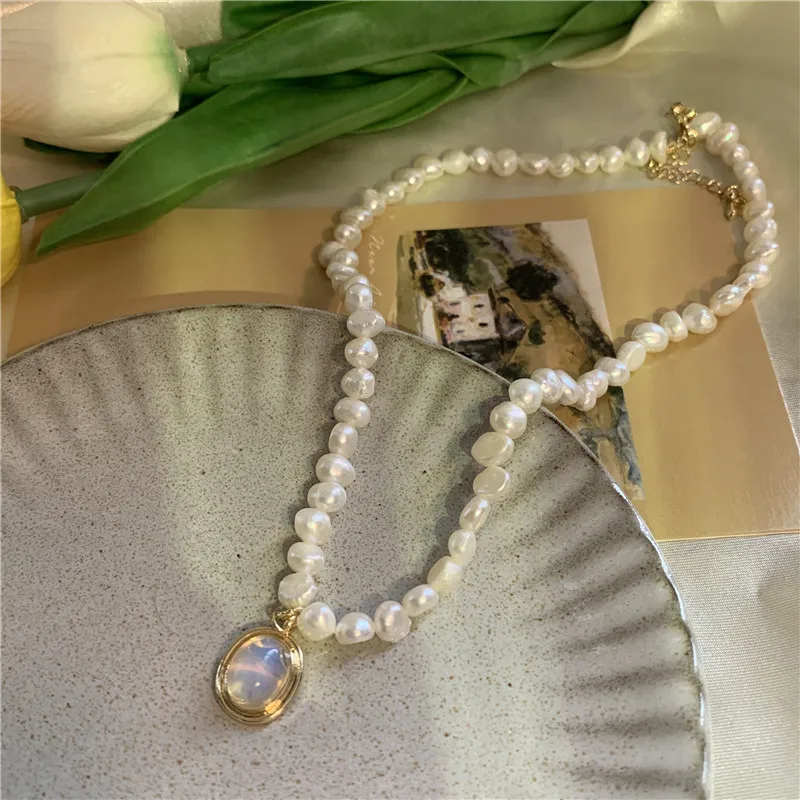 HUANZHI 2020 New Baroque Freshwater Natural Pearl Moonstone Pendant Necklace Geometric Irregular for Women Girls Party Jewelry