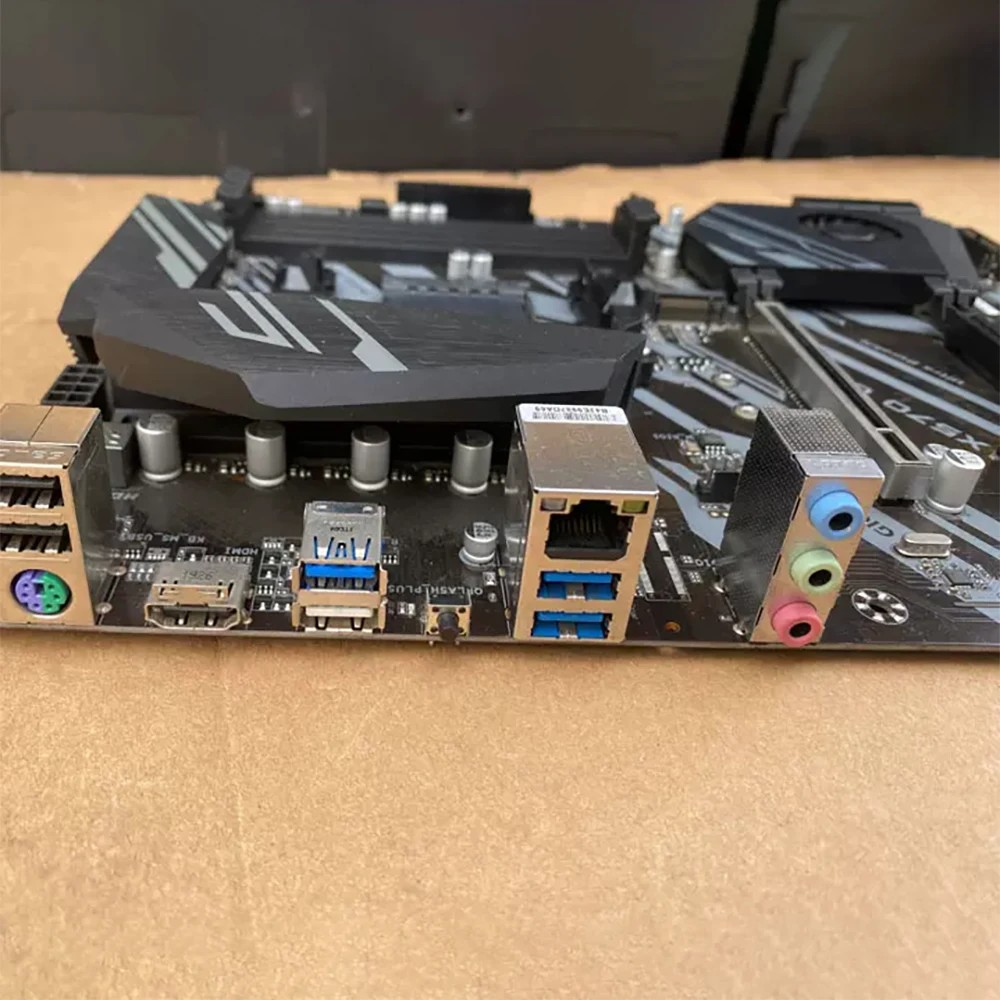 يدعم معالج DDR4 WIFI 6 M.2 PCIE 4.0 Ryzen 5 5600 5000 5700x AM4 X570 UD