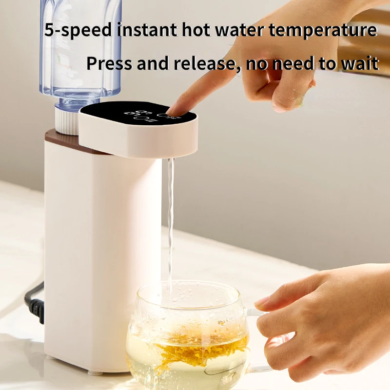 Instant water dispenser, 3-second hot water dispenser, travel and business trip, portable water heater, mini desktop kettle