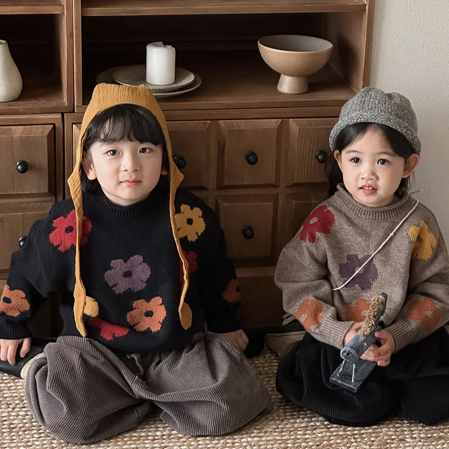 

2025 Children's Autumn and Winter New Flower Sweater Boys and Girls Retro Wool Knitted Top