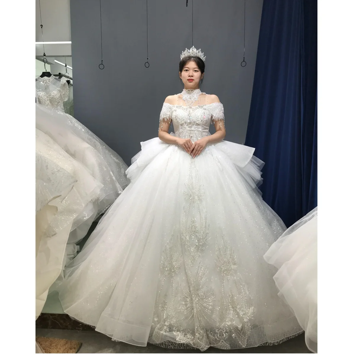 

Kisswhite Xlove Collection Customized 7-15days Ship It Pearls Heavy Beads Ball Gown Glitters Bridal Dress Princess Bridal Dress