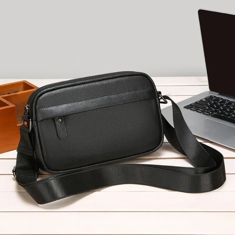 Elegant Commuter Crossbody Bag For Ladies With Simple Vintage Styling And Large Capacity Serves As A Chic Diaper Bag