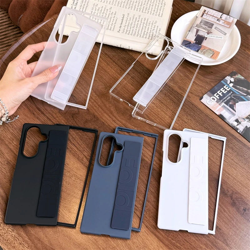 Funda de teléfono con soporte para correa de muñeca elástica de silicona mate de lujo para Samsung Galaxy Z Fold 7 6 5 4 3 cubierta transparente dura ultrafina para PC