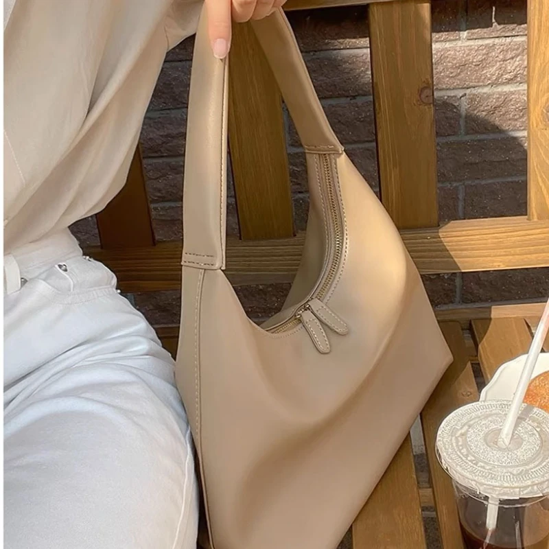 

Milk Tea Color Bag Ladies Commuter Large Capacity Shoulder Underarm Bag Spring Summer Simple Korean Soft Leather Tote Bags
