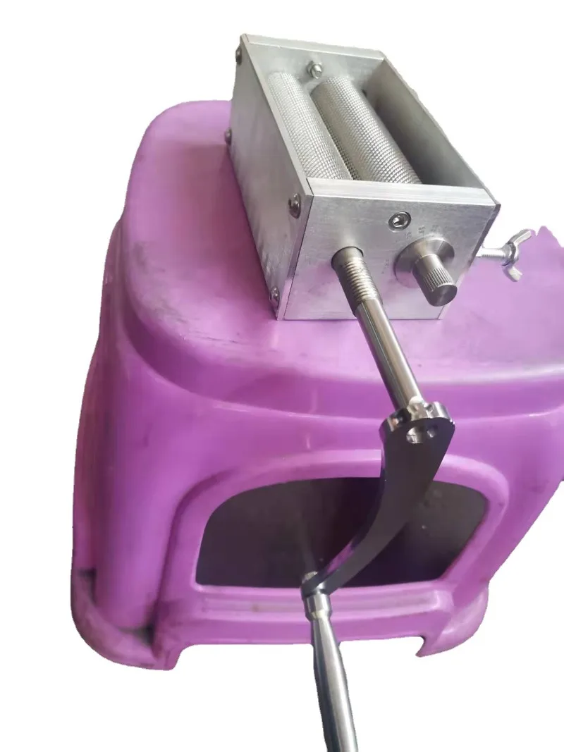 Stainless Steel Hand Grinder To Roll Crusher Grain Grinder Malt Crusher