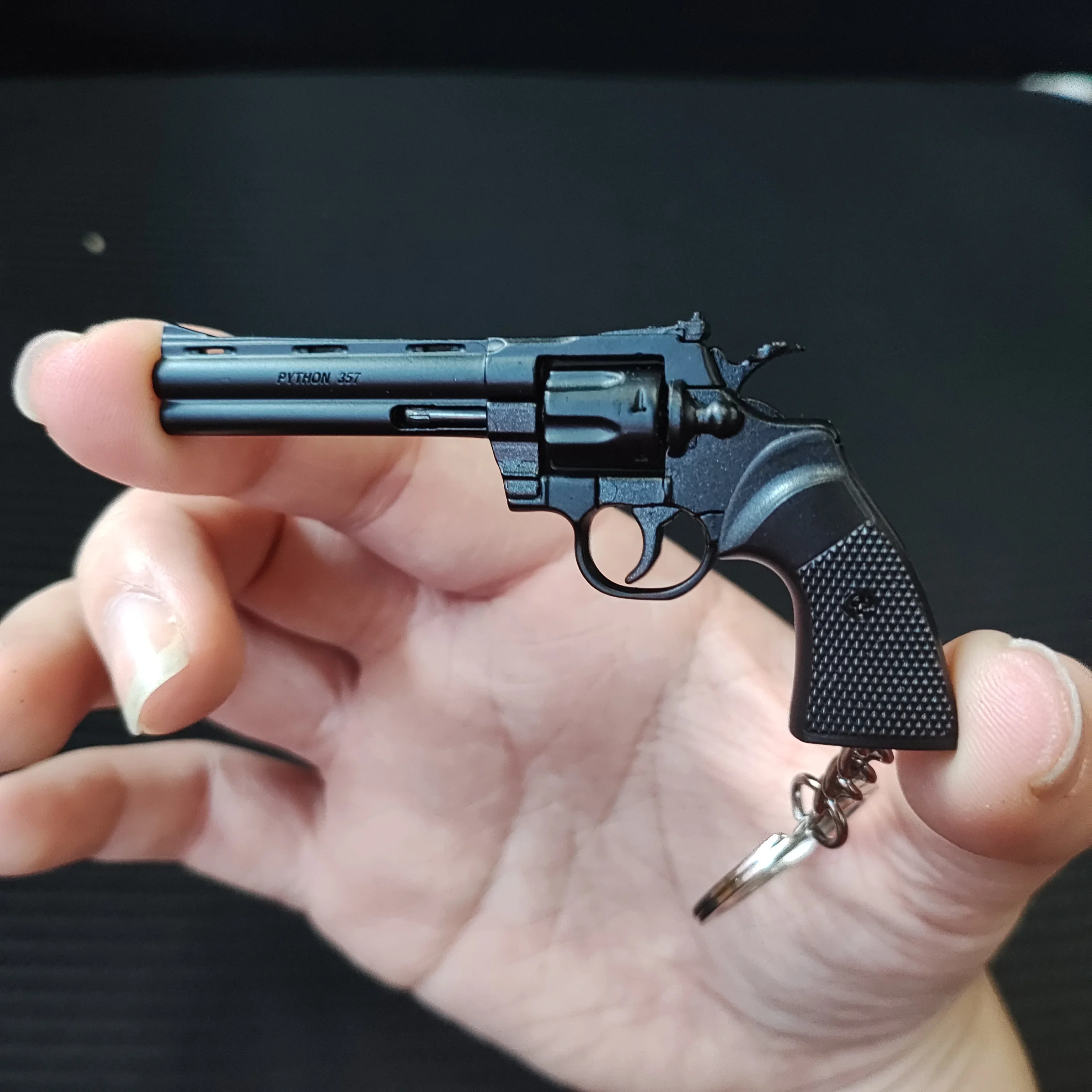 1:3 Metal 1911 Revolver G34 Miniature Pistol Model Toy Gun Detachable DIY Keychain Pendant Ornaments Children Toy