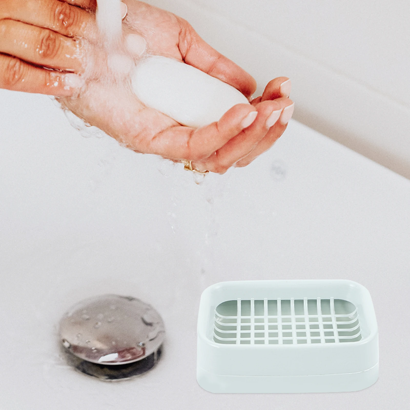 

Double Layer Soap Holder Eco Friendly PP Material Blue Color Portable Travel Size Bathroom Drain Soap Box Case