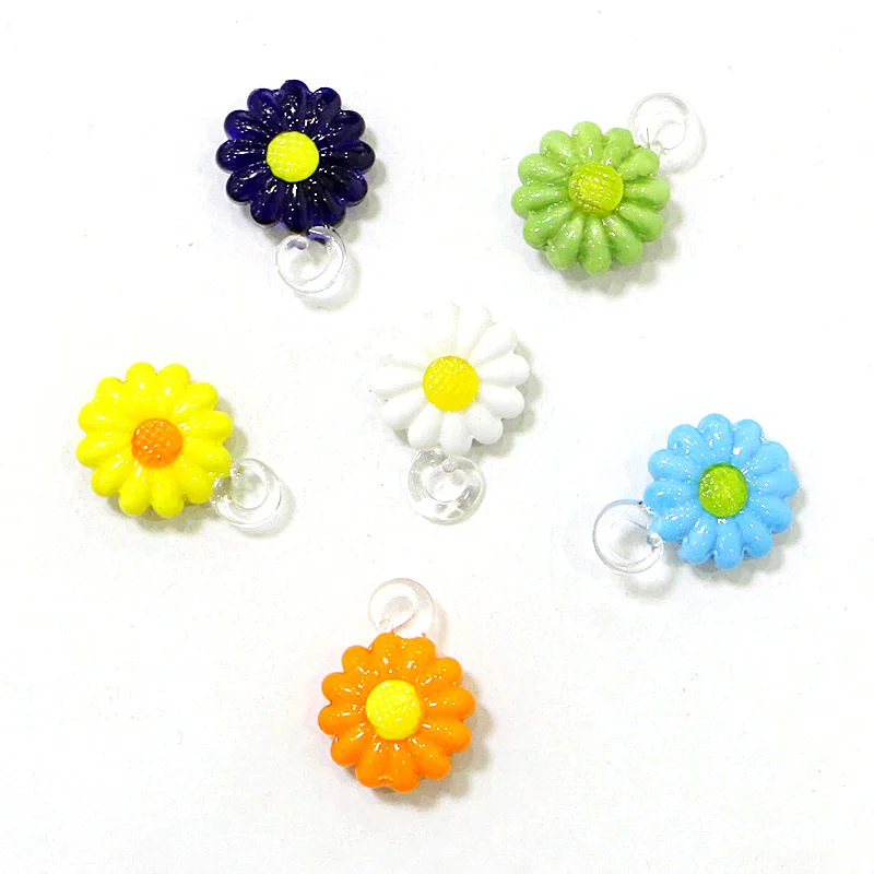 6Pcs New Lovely Mini Daisy Sun Flower Glass Charms Pendant For DIY Girls Earrings Women Sweet Fashion Jewelry Making Accessories