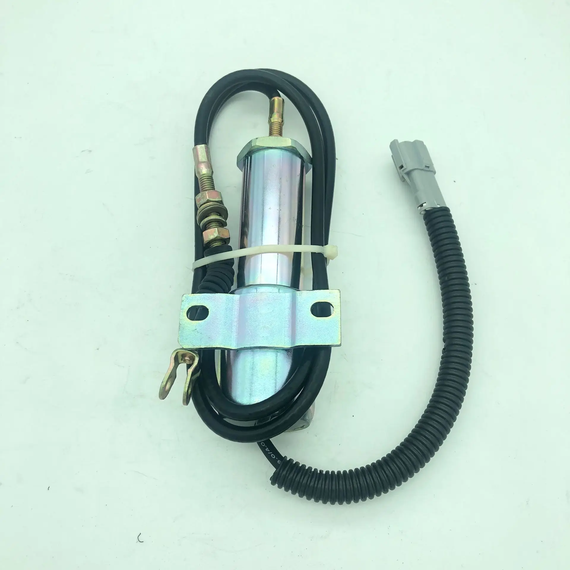 Construction Machinery Excavator Accessories 11E1-60100-24 11E16010024 Flameout Solenoid Valve for Hyundai R210-5 R210-7 New