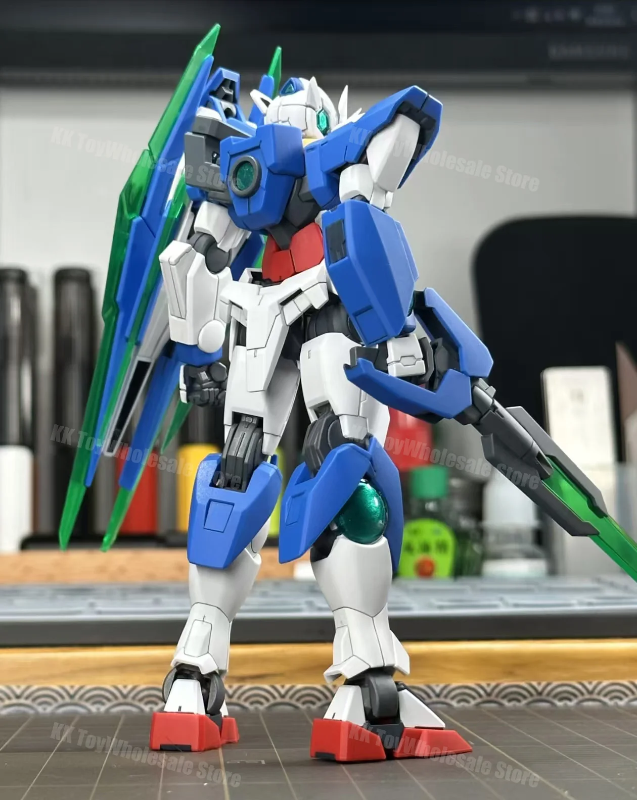 Nuovo JUJIANG Modello 1/144 HG GNT-0000 00 Qan Kit Modello di Montaggio Anime Action Figure Robot Modello di Plastica Regali Giocattoli