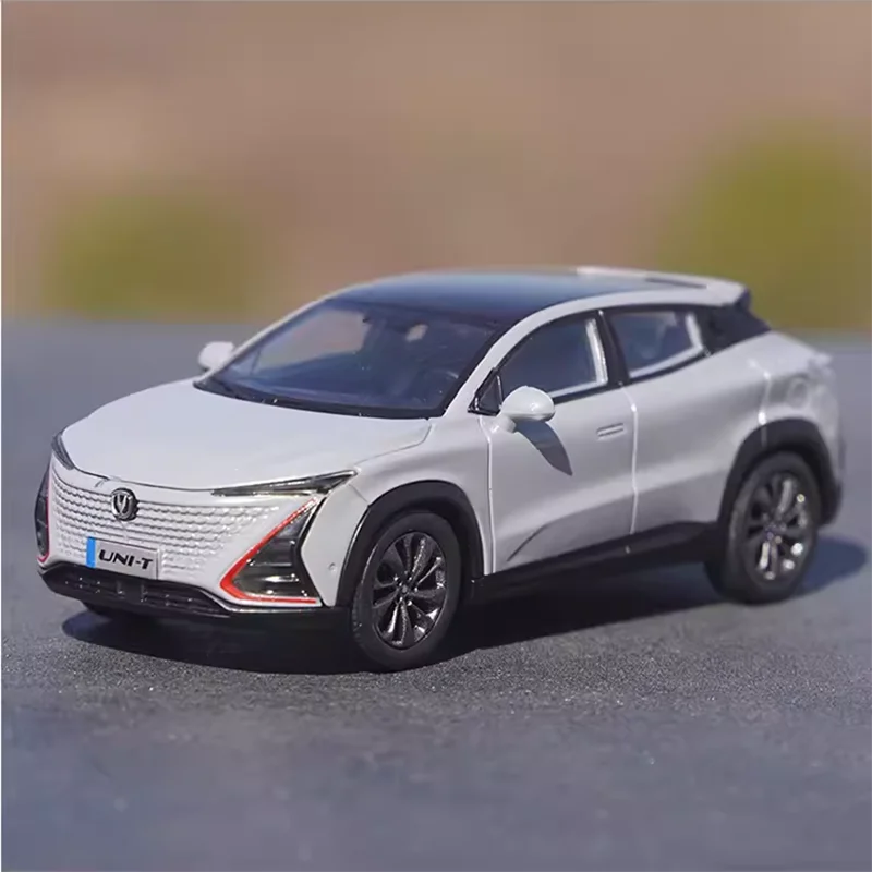 

Масштаб 1:43 оригинальный Changan UNI-T пластиковая модель автомобиля готовый продукт имитация игрушки коллекция подарок статическая модель
