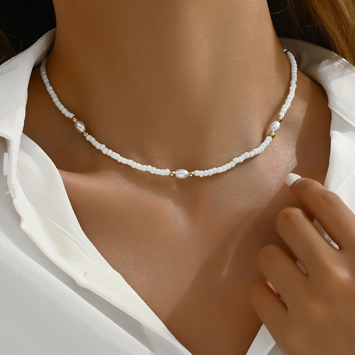 1pc Stylish Minimalist White Glass Bead Faux Golden Vacation Style Necklace Handcrafted Chain Adjustable Length, Variable Beads - Detail 1