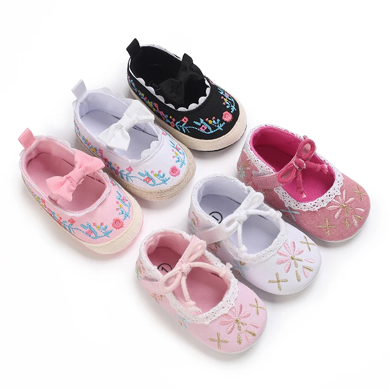 

Baby Girls Cute Embroidered Flowers Shoes Soft Sole Decor Cotton Flats Shoes First Walkers Non-Slip Summer Princess Shoes