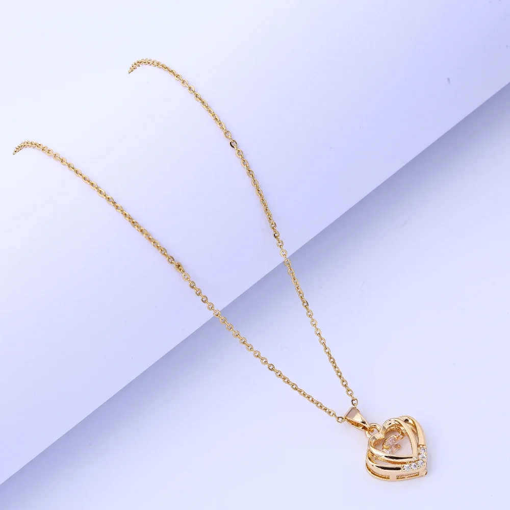 ネックレスは活気に満ちたハートトゥハートで売れ筋です。 チタン鋼のネックレスは時代を超越したクールさとエレガントさを備えています。