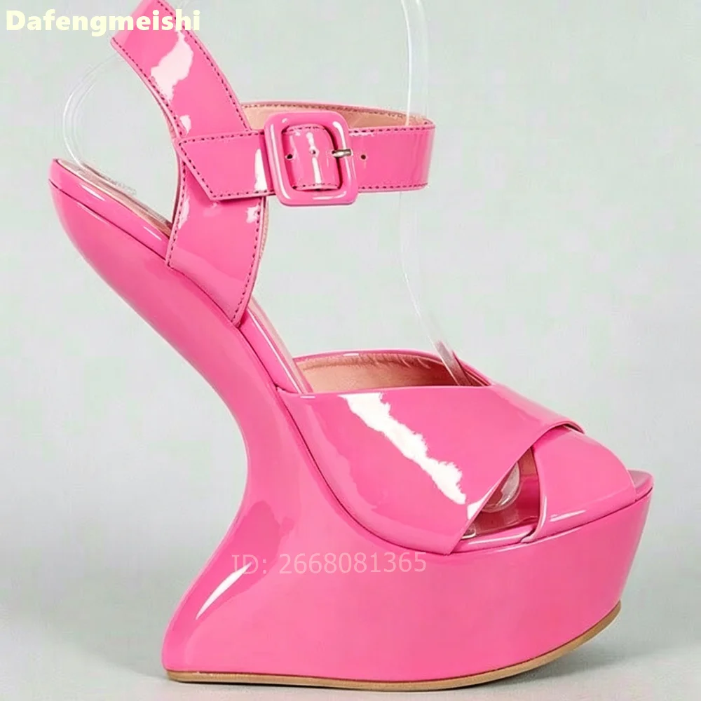 Sandales d'été à talons hauts en cuir verni rose, style original, avec bride croisée et talon fantaisie pour femme