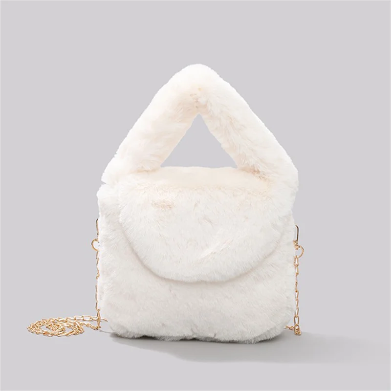 New Plush Handbag Women's Luxury Fashion Faux Fur Crossbody Bag Classic Small Square Bag Design Furry Handbag