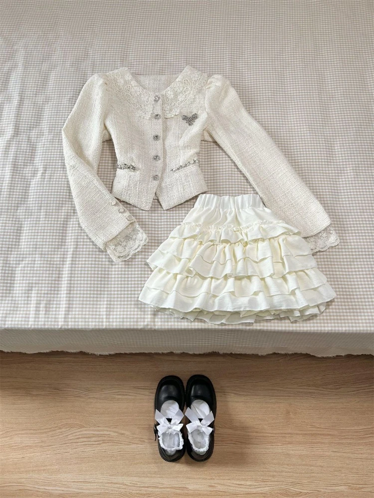 

Корейская элегантная модная тонкая юбка, комплект из двух предметов, женское шикарное пальто + мини-юбка-тортик, новый винтажный эстетический осенний наряд 2025