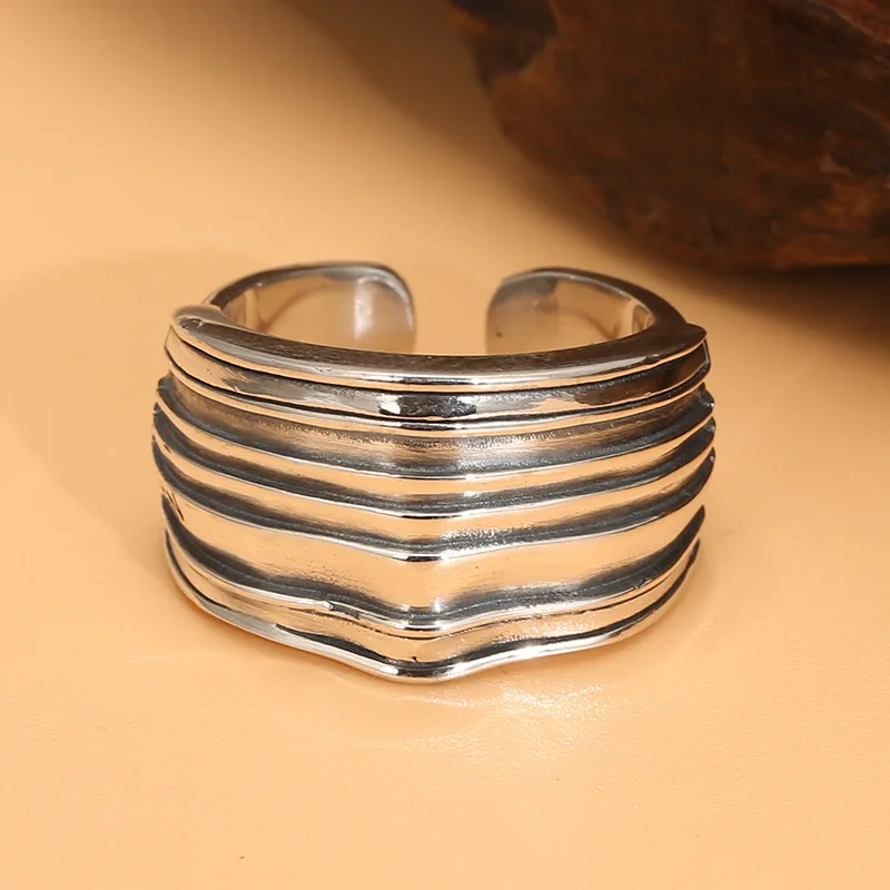 

Pleated ring irregular stripes niche design personality male trendy retro Europe and America ring female single ring