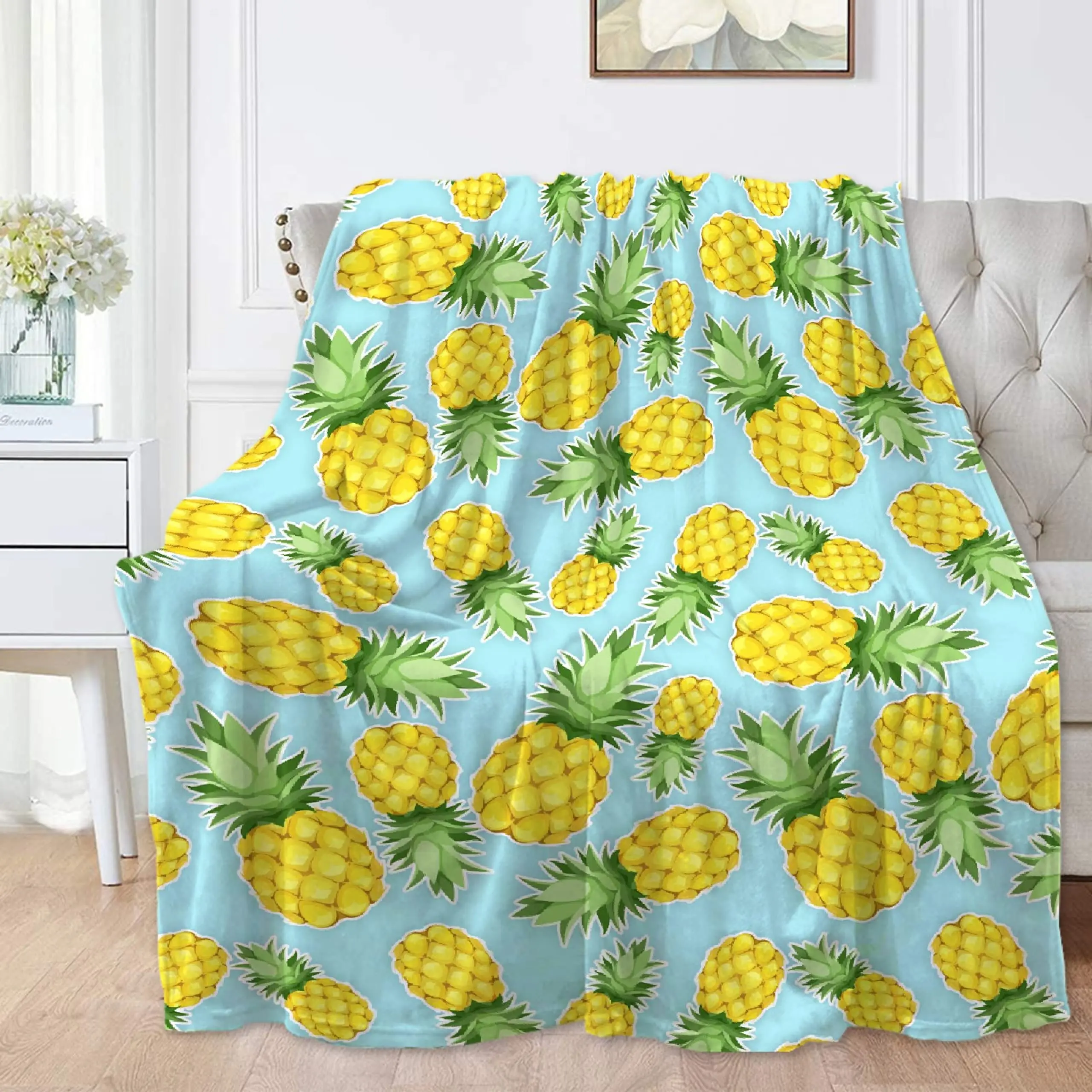 

Yellow Pineapple Throw Blanket Tropical Fruit Flannel Blanket Cartoon Style Soft Sofa Couch Office Flannel Blankets for Kid Teen