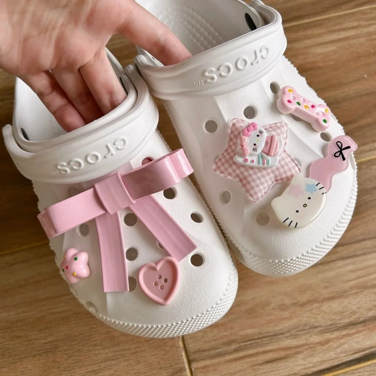 2/5 個 Miniso 3d 漫画子猫ピンクチェック柄五角形アクセサリー DIY ヘッドギア靴花アクセサリーホール靴装飾