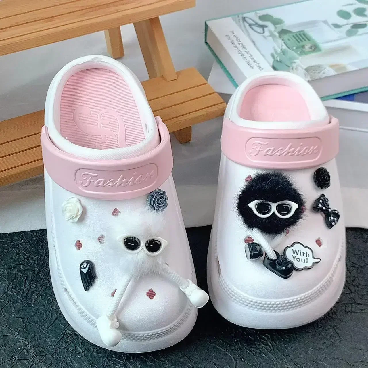 ตลกรองเท้า Charms สําหรับ Crocs ขายาวของเล่นตุ๊กตาชุดตกแต่ง DIY Clogs Pins เด็กผู้หญิงสวนรองเท้าแตะอุปกรณ์เสริมเด็กของขวัญ