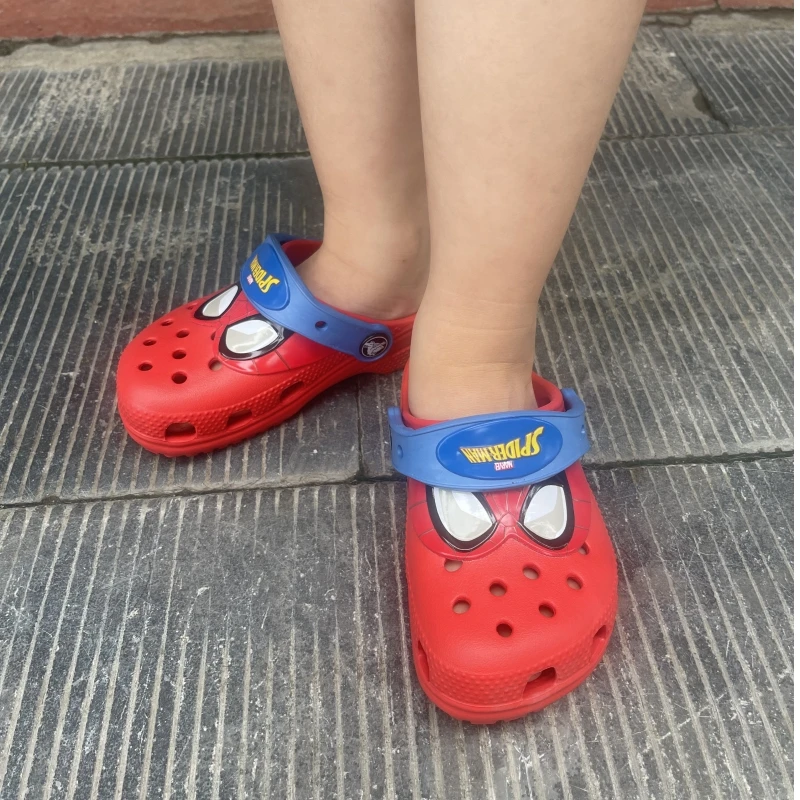 MINISO Marvel Cartoon cute Spider Man sandals children\'s non-slip beach shoes casual breathable EVA slippers clogs garden shoes