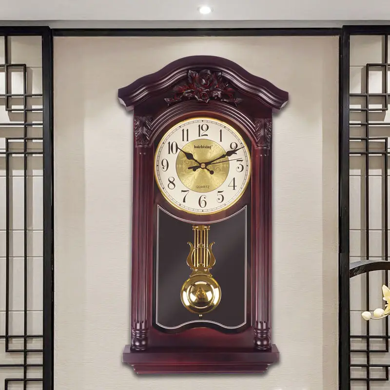 

Vintage Clock Swaying Imitation Wood Silent Luxury Design Wall Watch Hourly Reporting Interior Living Room Decorations