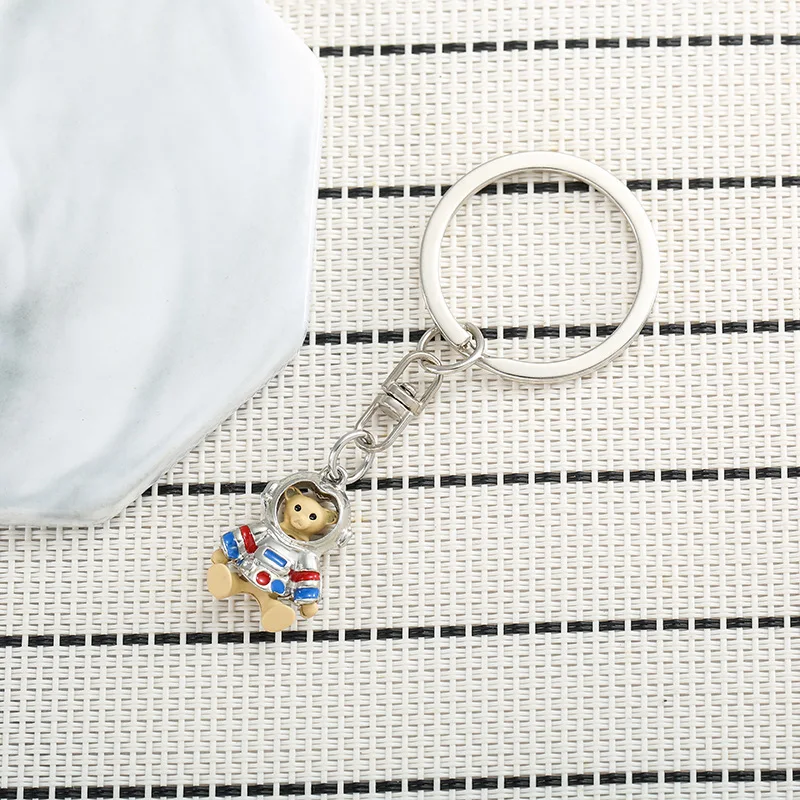 A Creative High Beauty Little Bear Astronaut Keychain