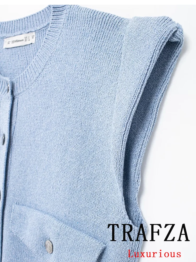 TRAFZA Vintage Chic Women Vest Solid O-Neck Single Breasted Sleeveless Knitted Sweaters New Fashion 2024 Autumn Female Tops