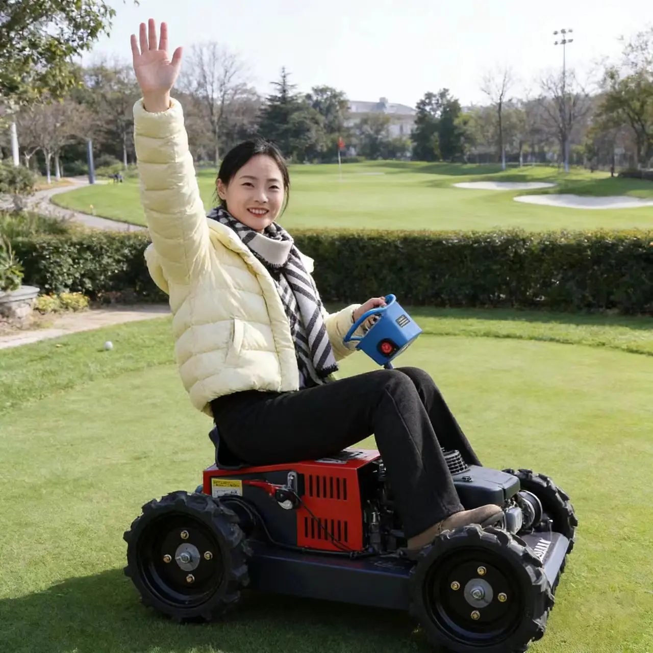 All-terrain remote control lawn mower, mountain slope lawn mower, crawler self-propelled, hot-selling CE EPA certification