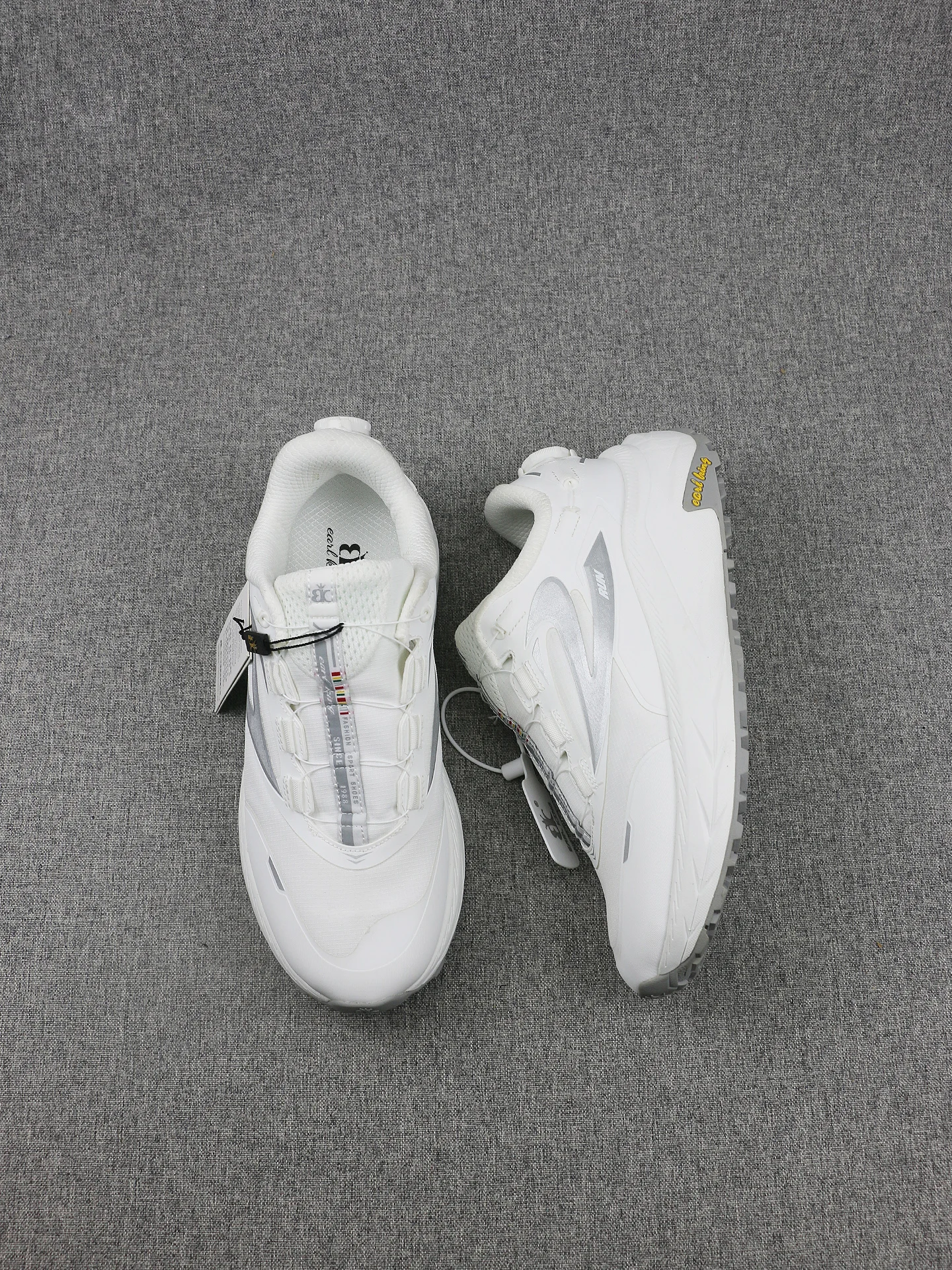 New Men's Hiking Shoes with Carbon Plate Cushioning Comfortable Trail Running Shoes Breathable Sports Footwear