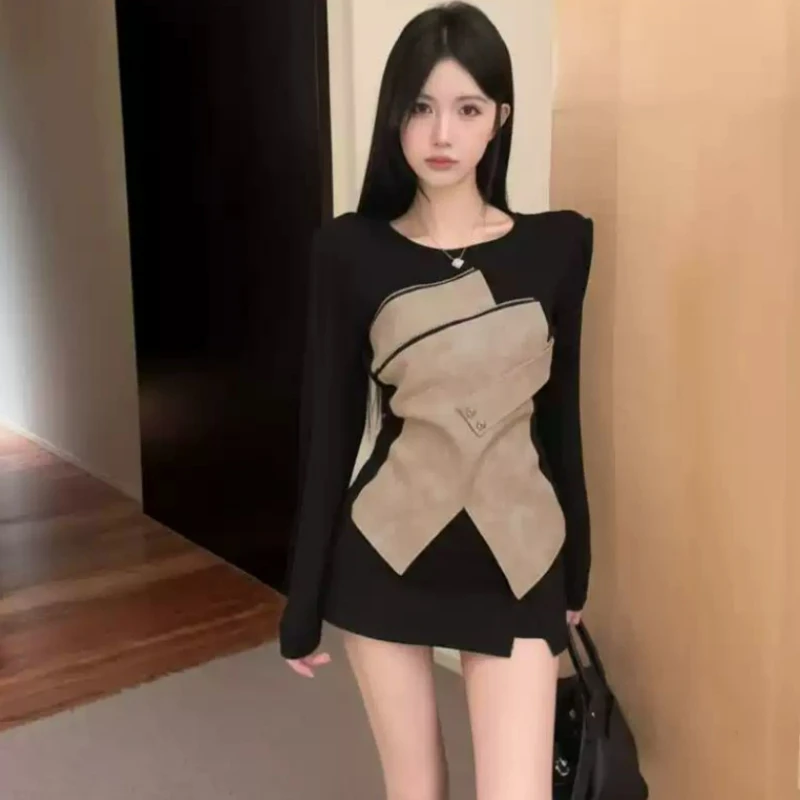 تي شيرت نسائي لربيع وخريف 2026 فريد من نوعه بطبقة أساسية أنيقة ومكررة وغير منتظمة ومقطعة برقبة دائرية وأكمام طويلة للنساء #4