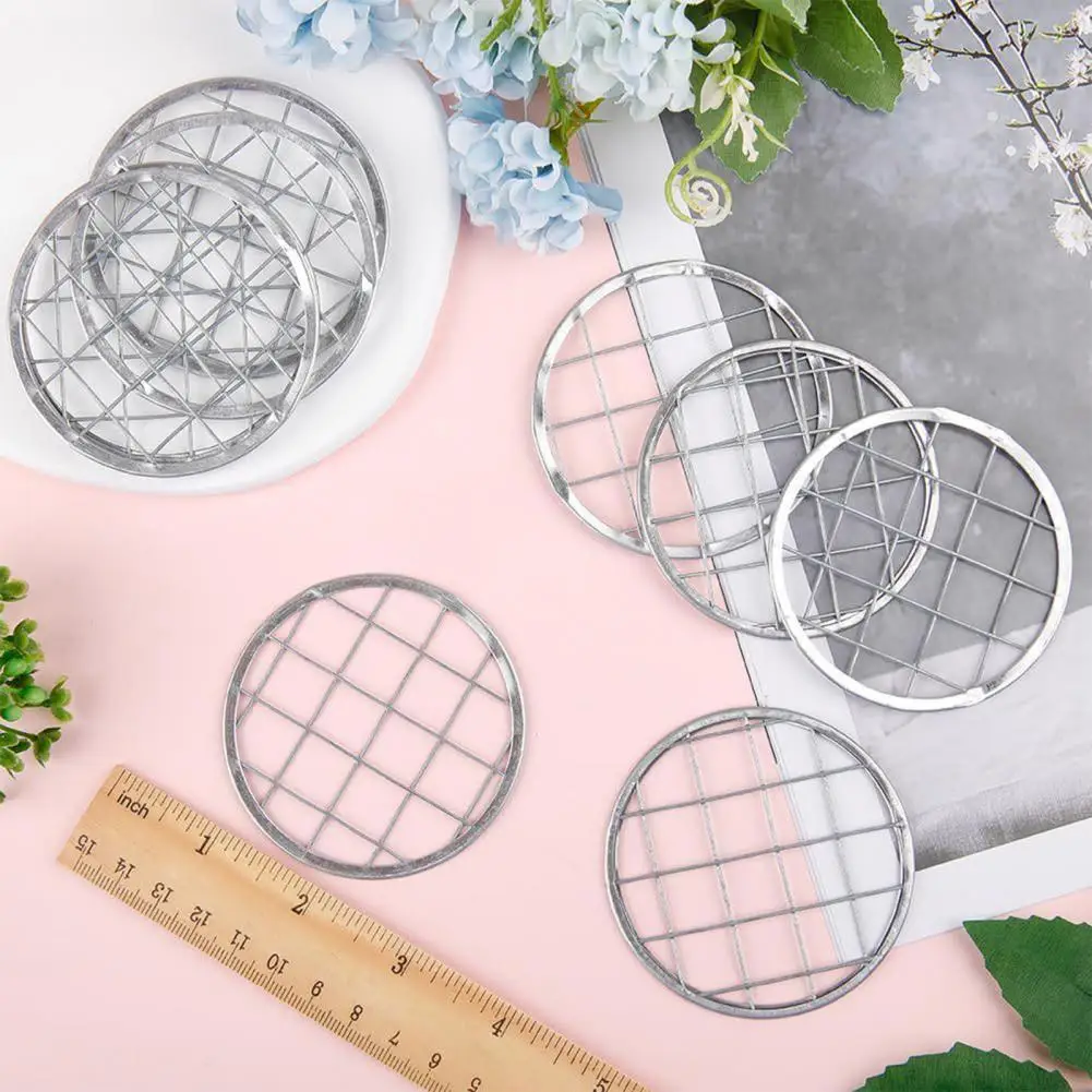 Metal Mason Flower Jar Insert Lid with Straw Hole for Wide Mouth Mason Canning Jars Mason Grid Flower Organizer Lid Insert