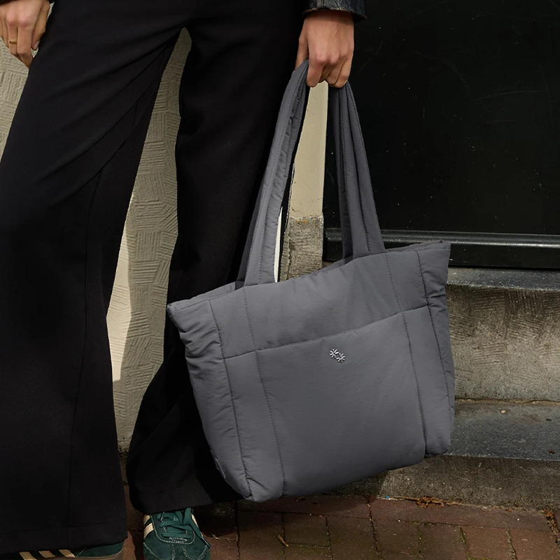 Nylon down Tote Bag Large Capaci Casual Handheld Commuter Lightweight Snowflake Logo Single oulder Bag ex