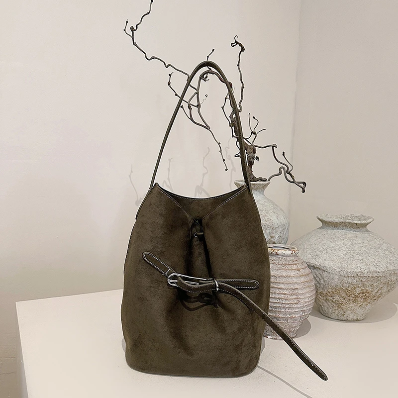 

Осень/зима 2022, новая повседневная сумка-тоут из искусственной замши, однотонные сумки через плечо Bucklelarge, универсальные сумки высокого качества