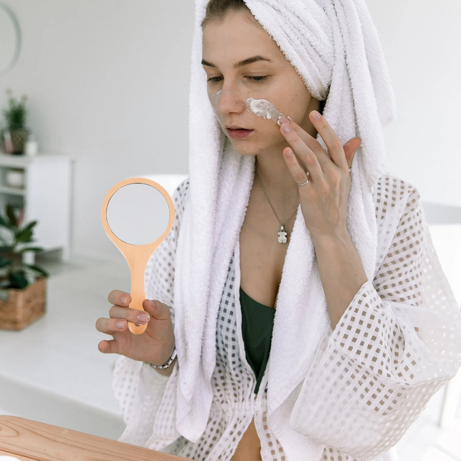 

Wooden Round Handheld Makeup Mirror with Ergonomic Handle Clear Reflective Surface for Smooth Grip Portable Beauty Vanity