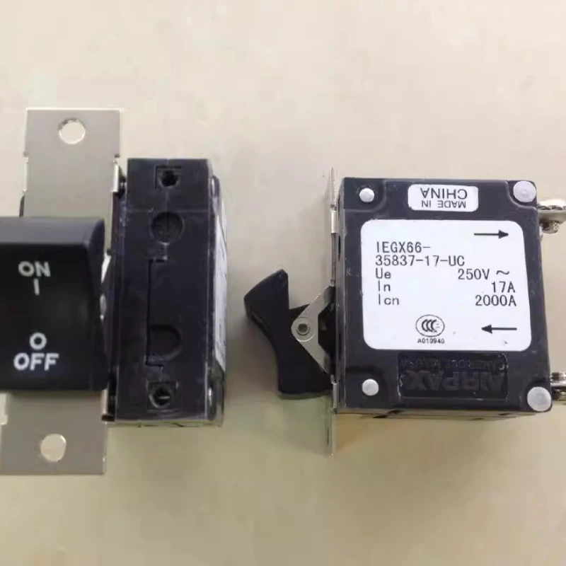 Американский автоматический выключатель AIRPAX IEGX66-35837-17-UC, 2P17A, 250В